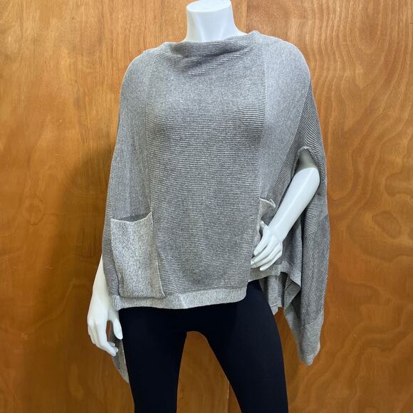 Anthropologie Moth Madison Park Cozy Gray Knit Poncho Sweater XS/S - Picture 1 of 10